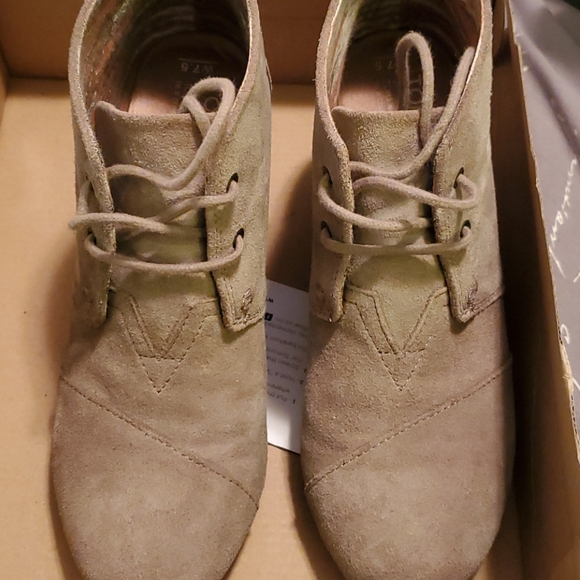 Toms booties - Picture 3 of 7